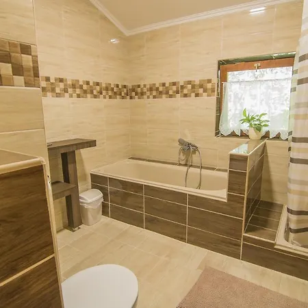 Orsegi Patakparti Alpaka Panzio Kisrakos