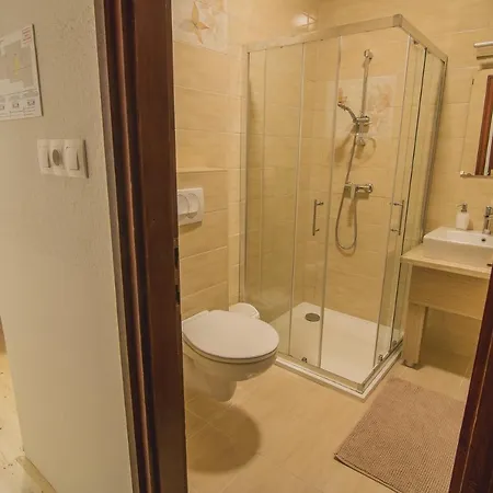 Orsegi Patakparti Alpaka Panzio * Kisrakos